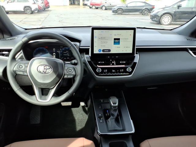 Used 2026 Toyota Corolla Cross XLE FWD image 12
