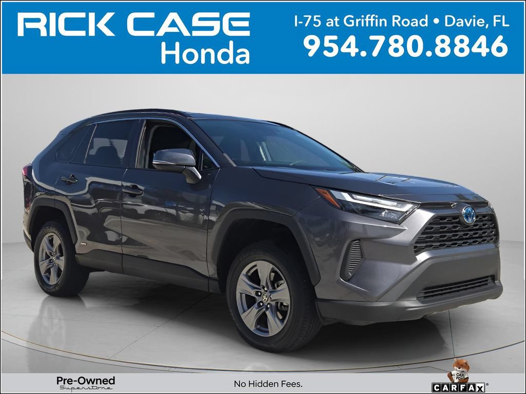 Used 2024 Toyota RAV4 XLE AWD/4WD image 1
