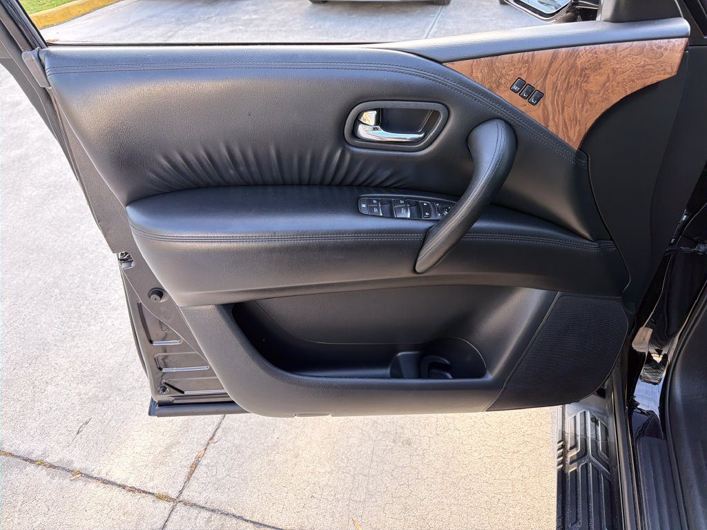 Used 2021 Nissan Armada SL w/ Captain's Chairs Package RWD image 17