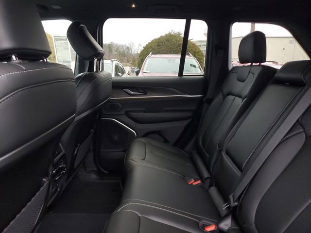 New 2026 Jeep Grand Cherokee Limited image 12