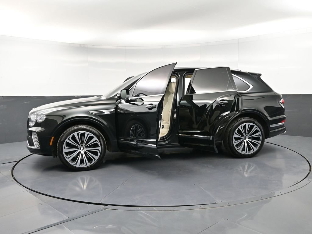 Used 2024 Bentley Bentayga AWD/4WD image 41