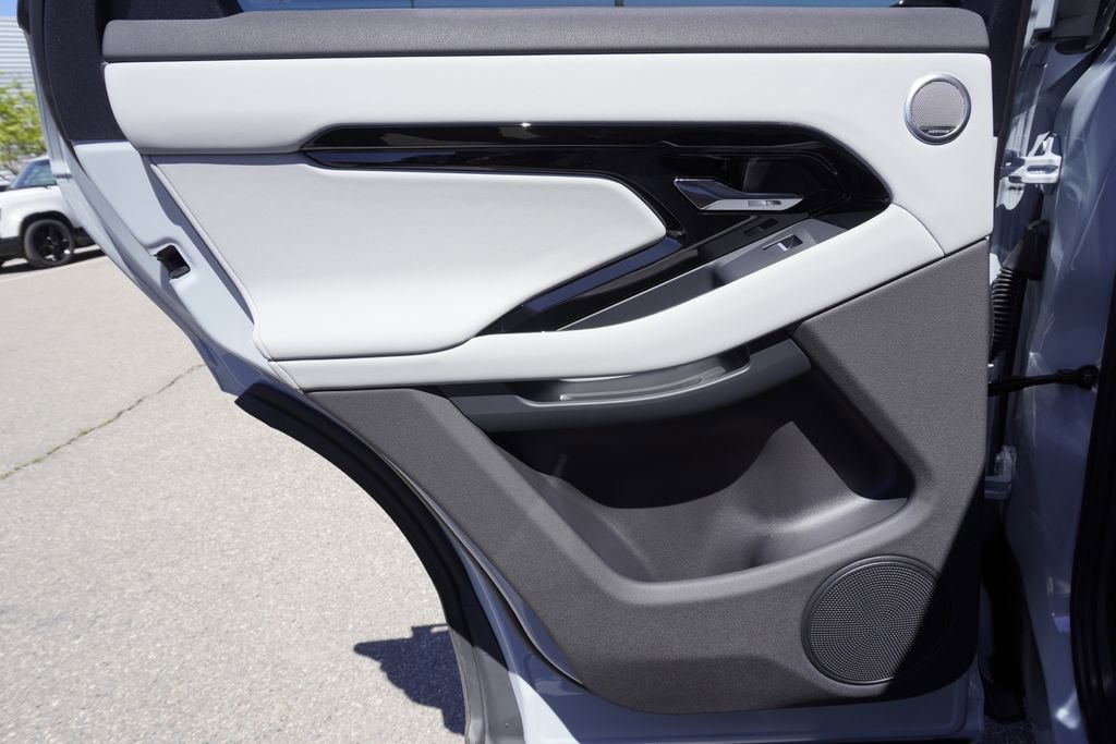 New 2026 Land Rover Range Rover Evoque S AWD/4WD image 27