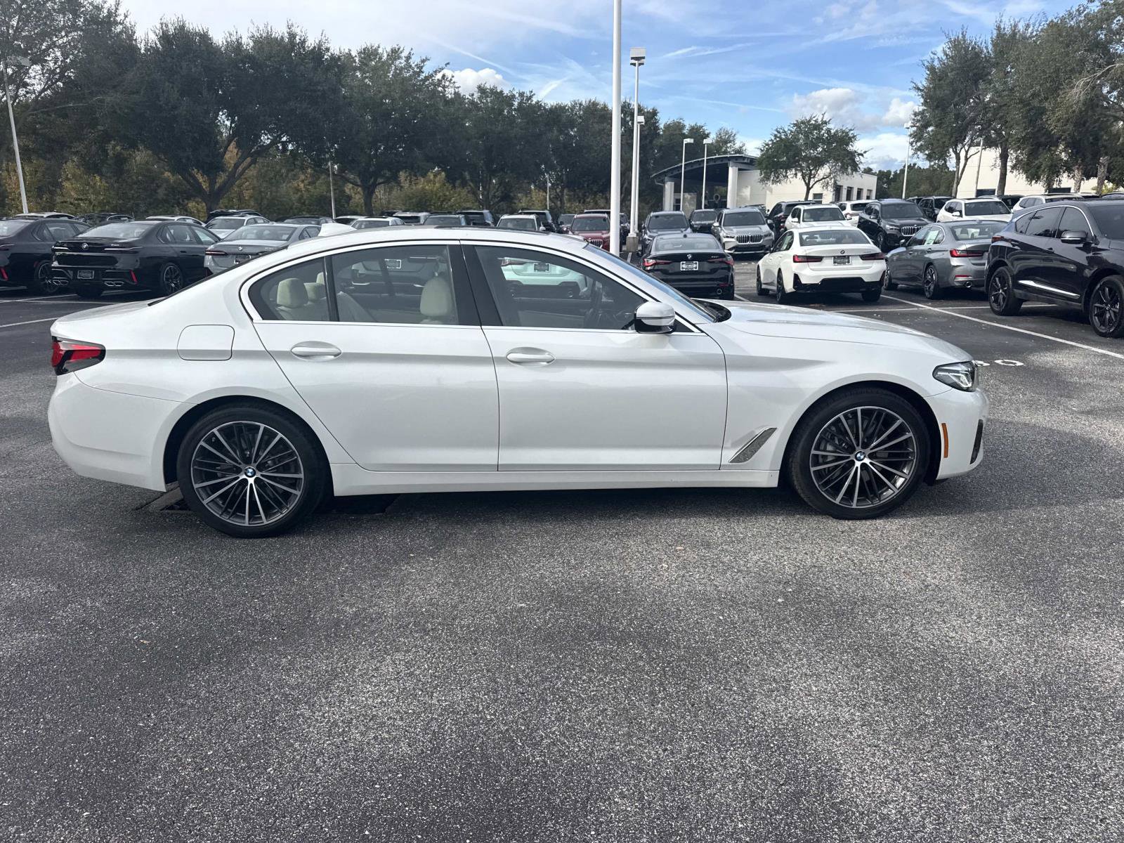 Certified 2023 BMW 540i 540i w/ Premium Package image 3