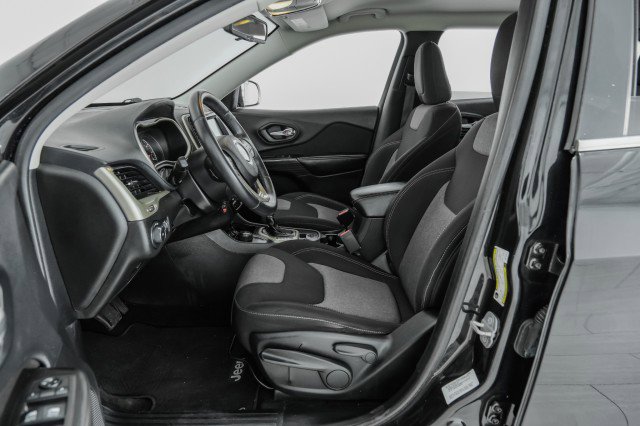 Used 2014 Jeep Cherokee Latitude image 27