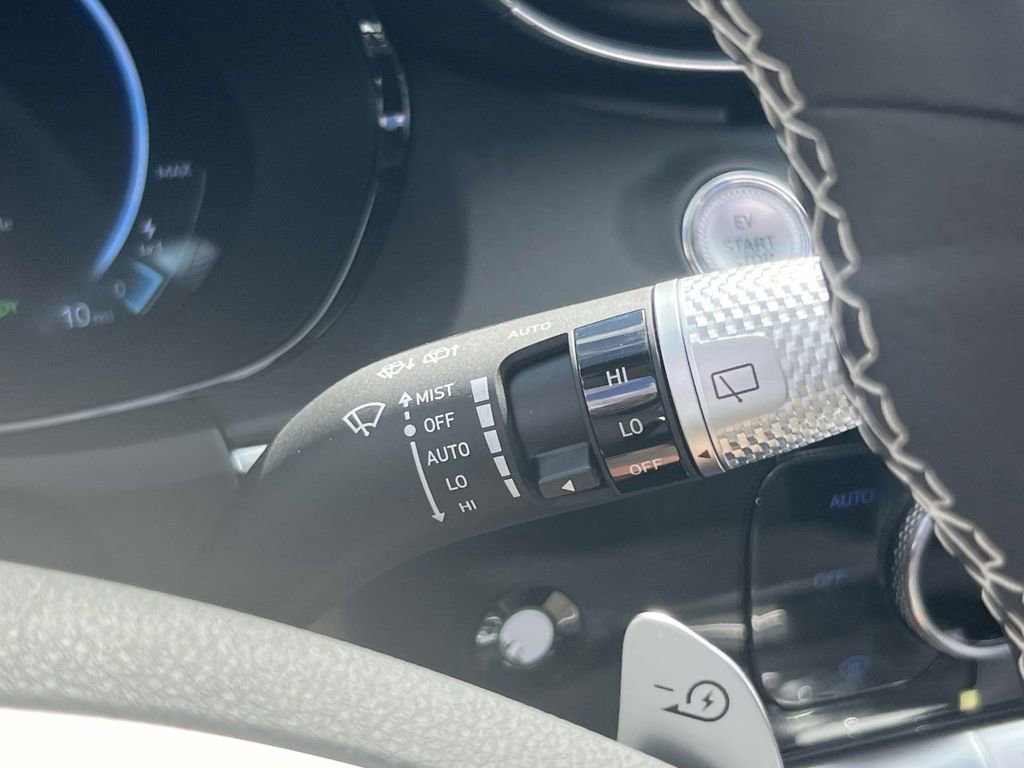 New 2025 Genesis Electrified GV70 Advanced w/ Prestige Package image 24