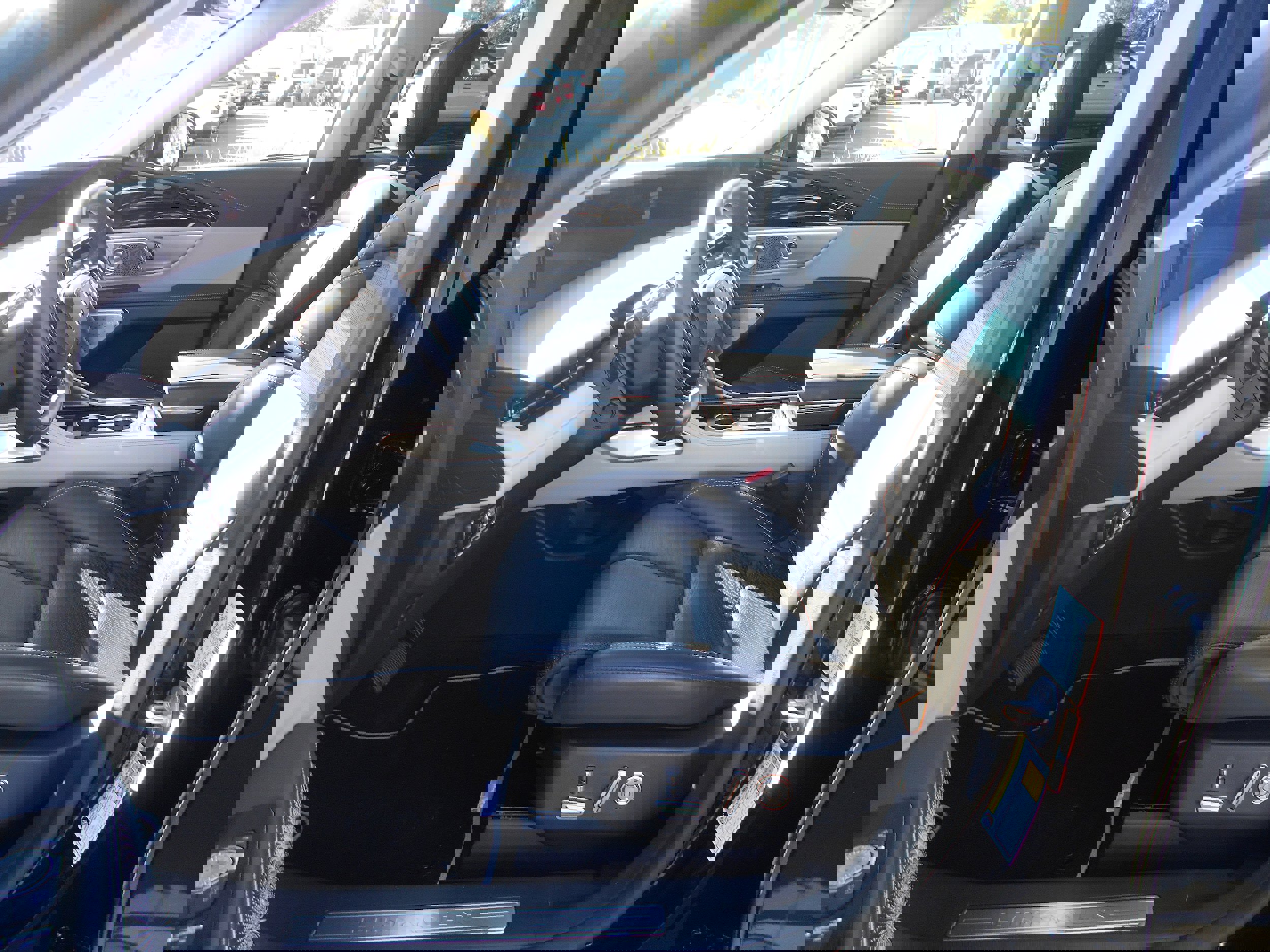 Used 2024 Lincoln Nautilus Reserve w/ Equipment Group 203A image 6