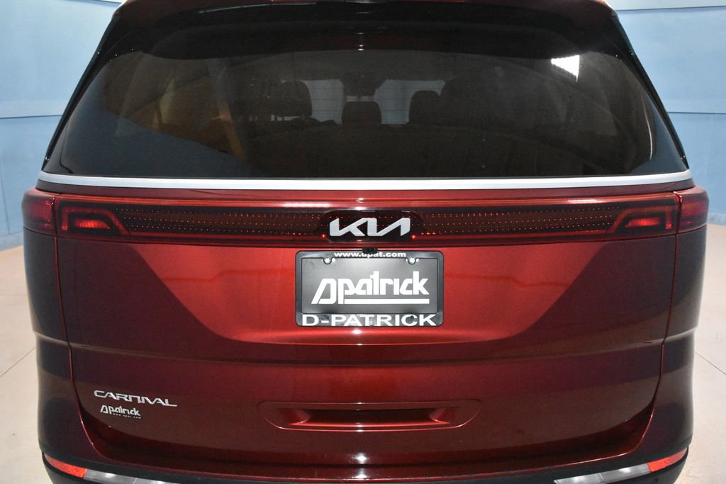Used 2023 Kia Carnival LX image 32
