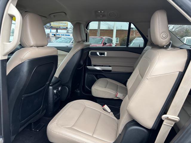 Used 2020 Ford Explorer XLT w/ Equipment Group 202A image 11