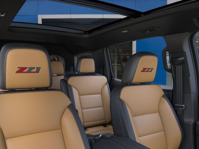 New 2027 Chevrolet Traverse Z71 w/ Driver Confidence Package AWD/4WD image 24