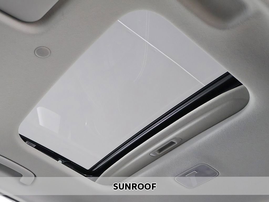 Certified 2024 Hyundai Venue SEL FWD image 3