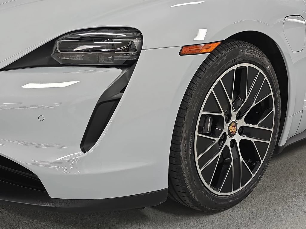 Certified 2022 Porsche Taycan RWD image 11