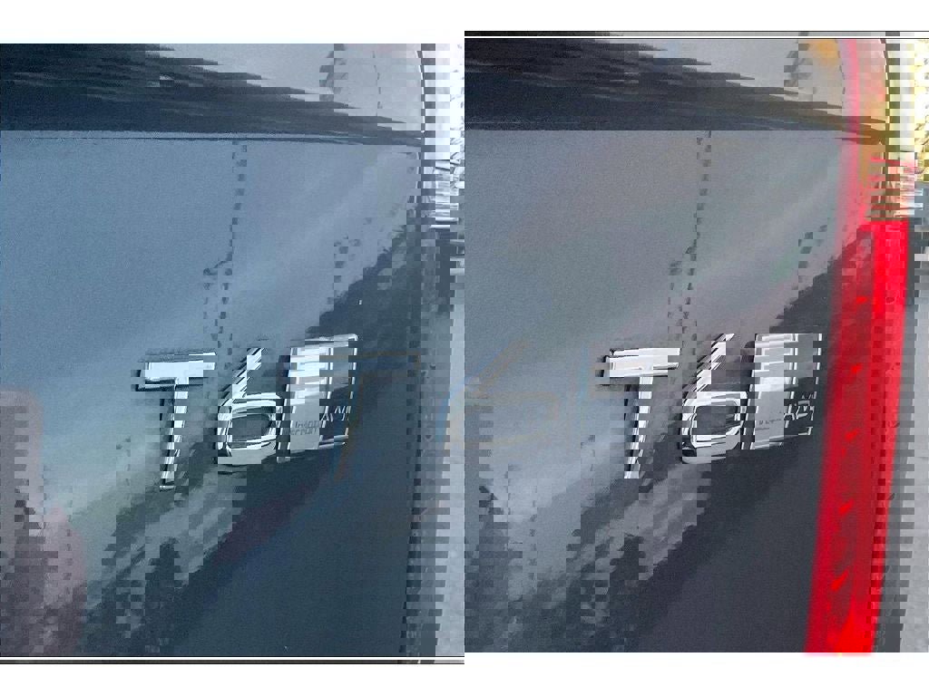 Used 2017 Volvo XC90 T6 Inscription w/ Vision Package image 9