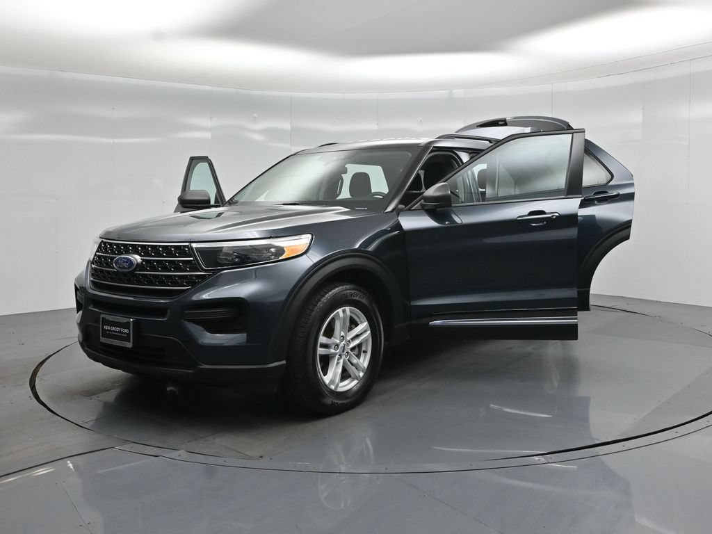 Certified 2023 Ford Explorer XLT RWD image 32