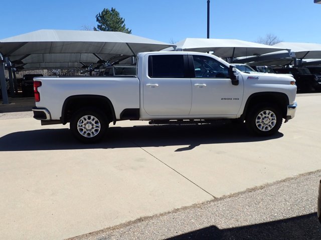 Used 2020 Chevrolet Silverado 2500 LT w/ Convenience Package image 5