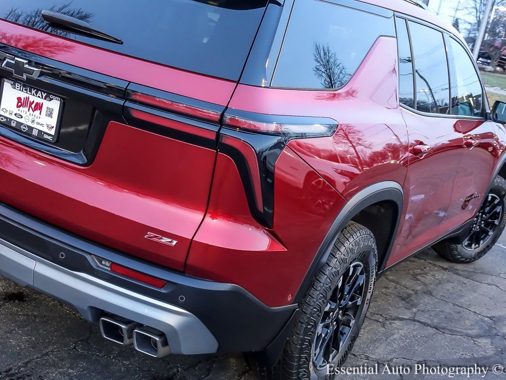 Used 2024 Chevrolet Traverse Z71 w/ Enhanced Driving Package image 9