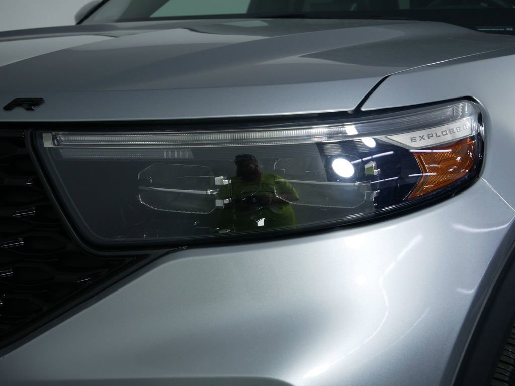 Used 2022 Ford Explorer ST w/ ST Street Pack image 14