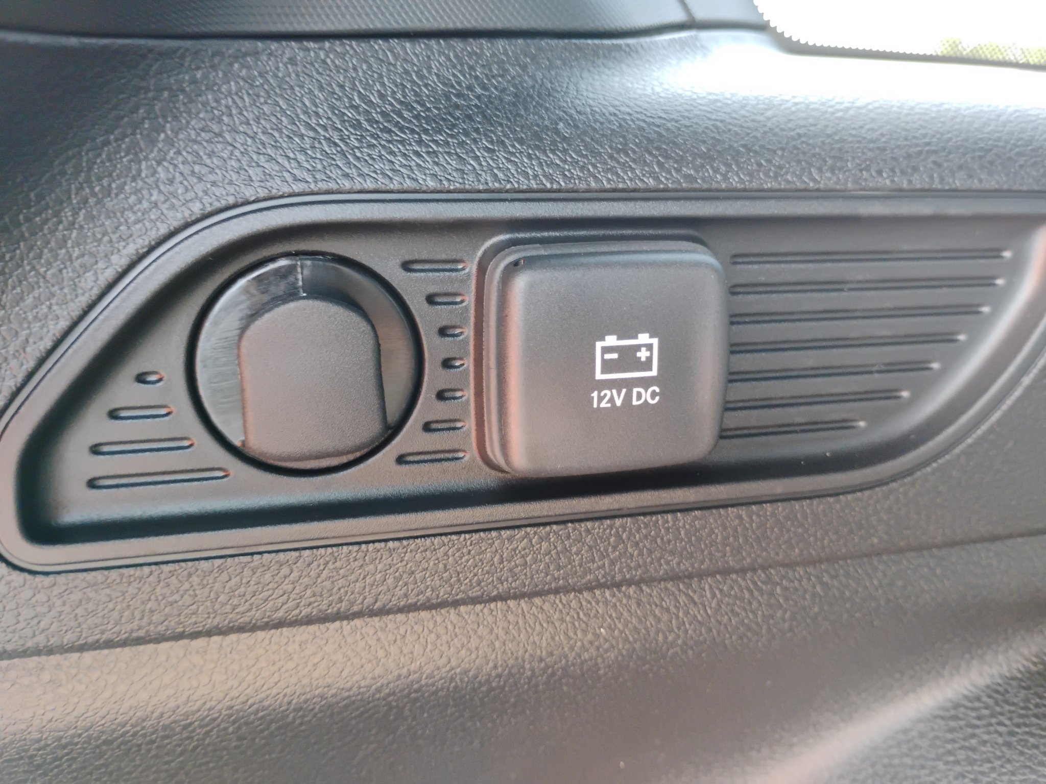 New 2027 Jeep Grand Cherokee Altitude AWD/4WD image 14