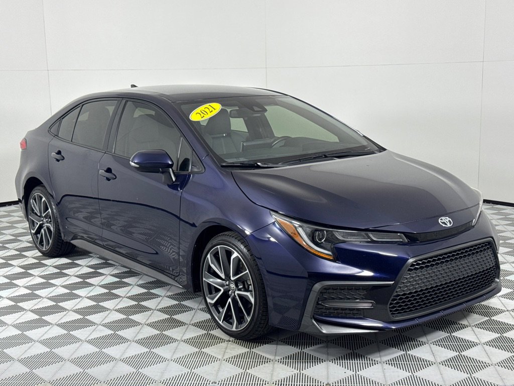 Used 2021 Toyota Corolla SE image 3
