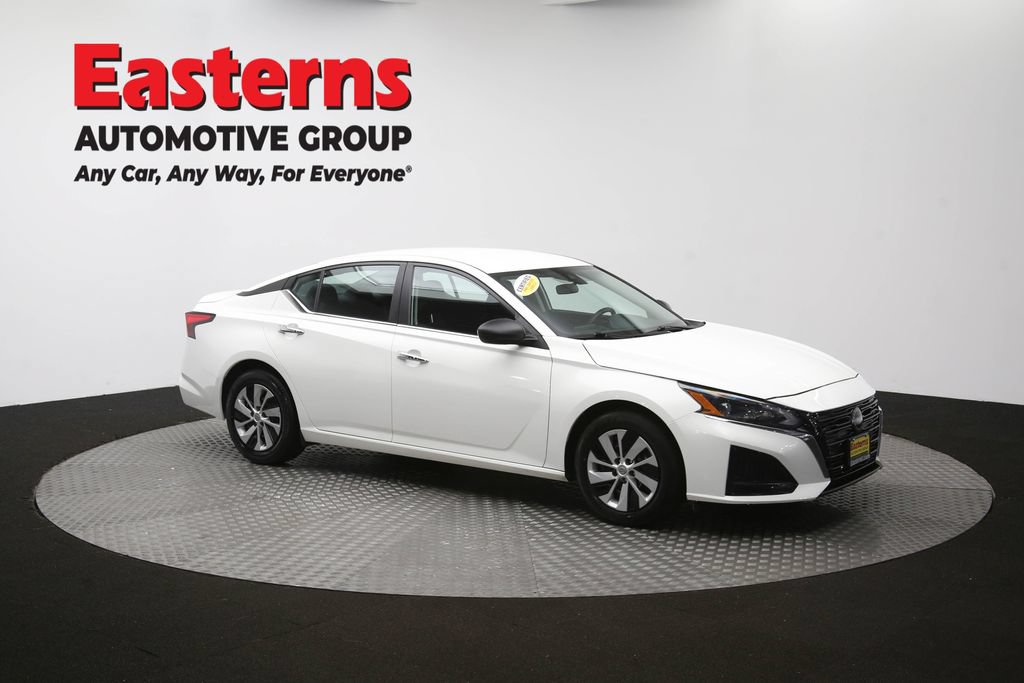 Used 2024 Nissan Altima 2.5 S FWD image 43