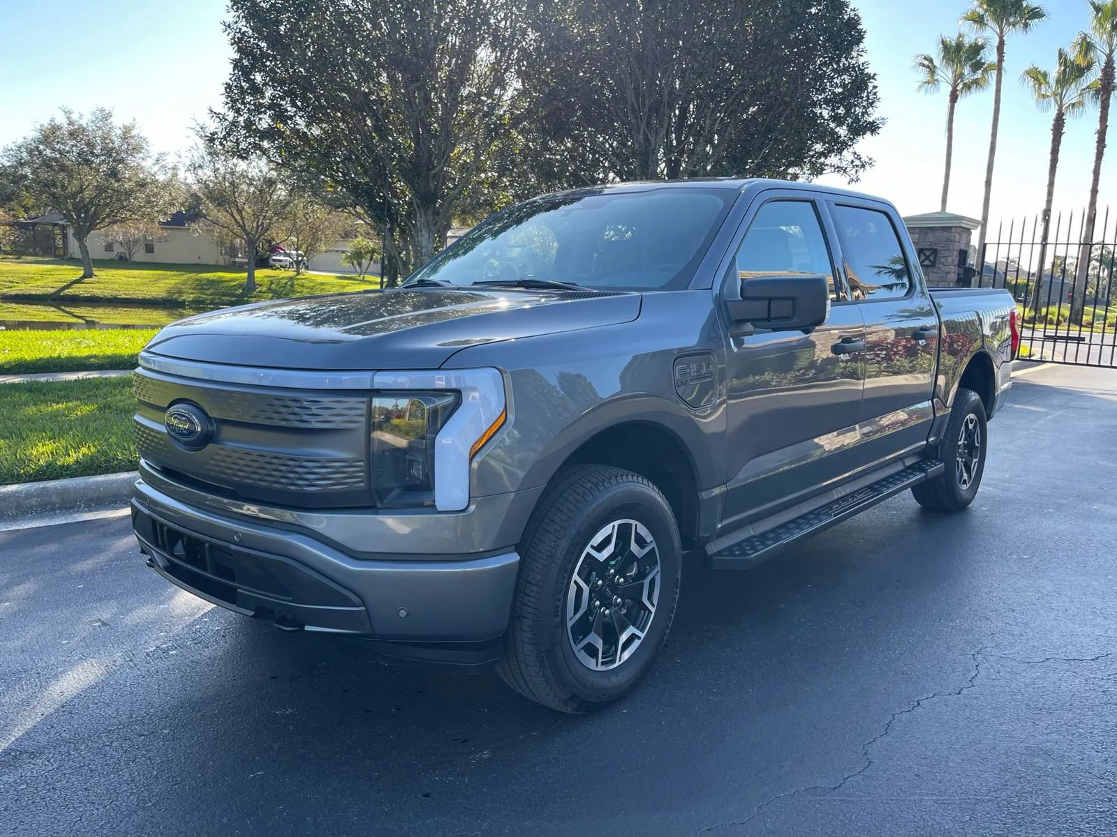 Used 2023 Ford F150 Lightning XLT AWD/4WD image 1