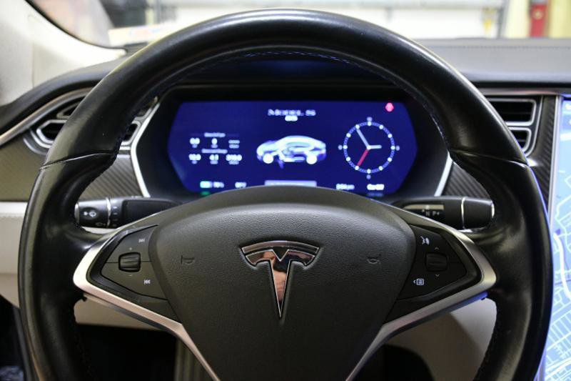 Used 2014 Tesla Model S P85D image 22