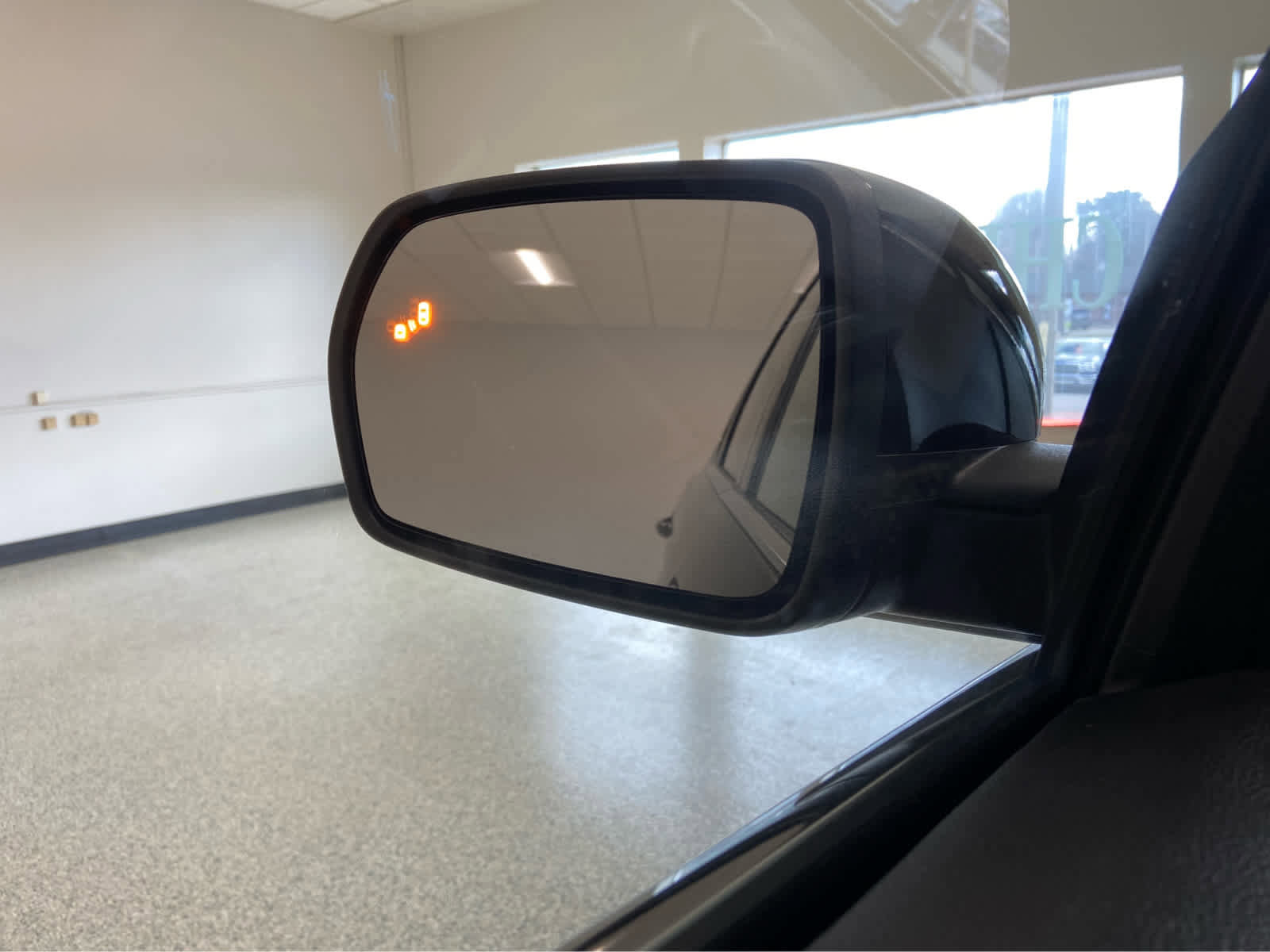 Used 2024 Ford Edge SEL w/ Convenience Package AWD/4WD image 37