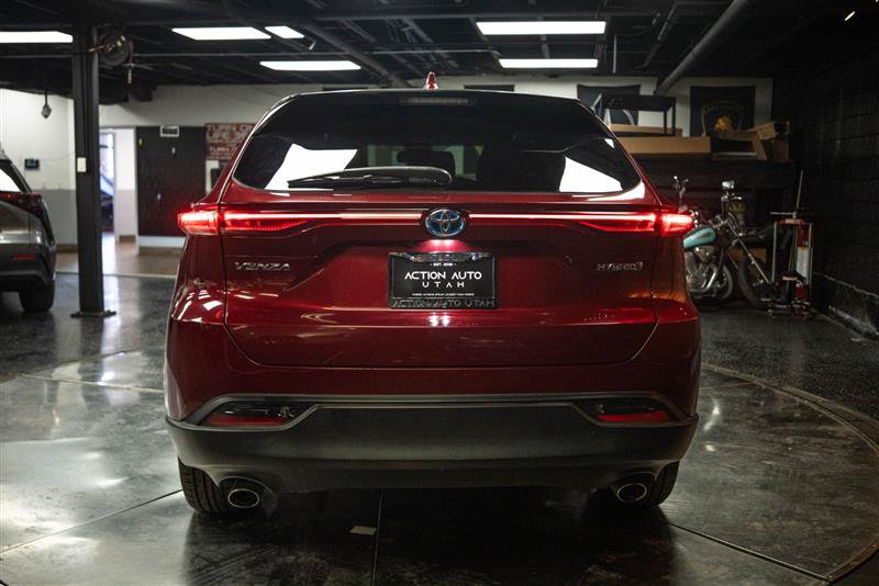 Used 2021 Toyota Venza LE w/ Carpet Mat Package (TMS) AWD/4WD image 6