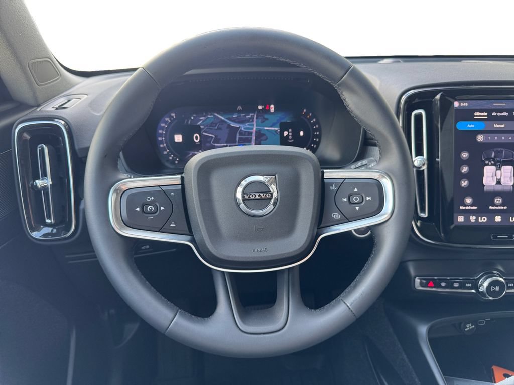 Used 2026 Volvo XC40 B5 Plus AWD/4WD image 14