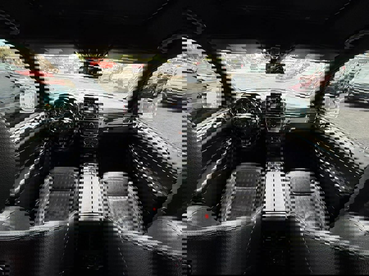 Used 2019 Mercedes-Benz GLS 450 4MATIC image 33