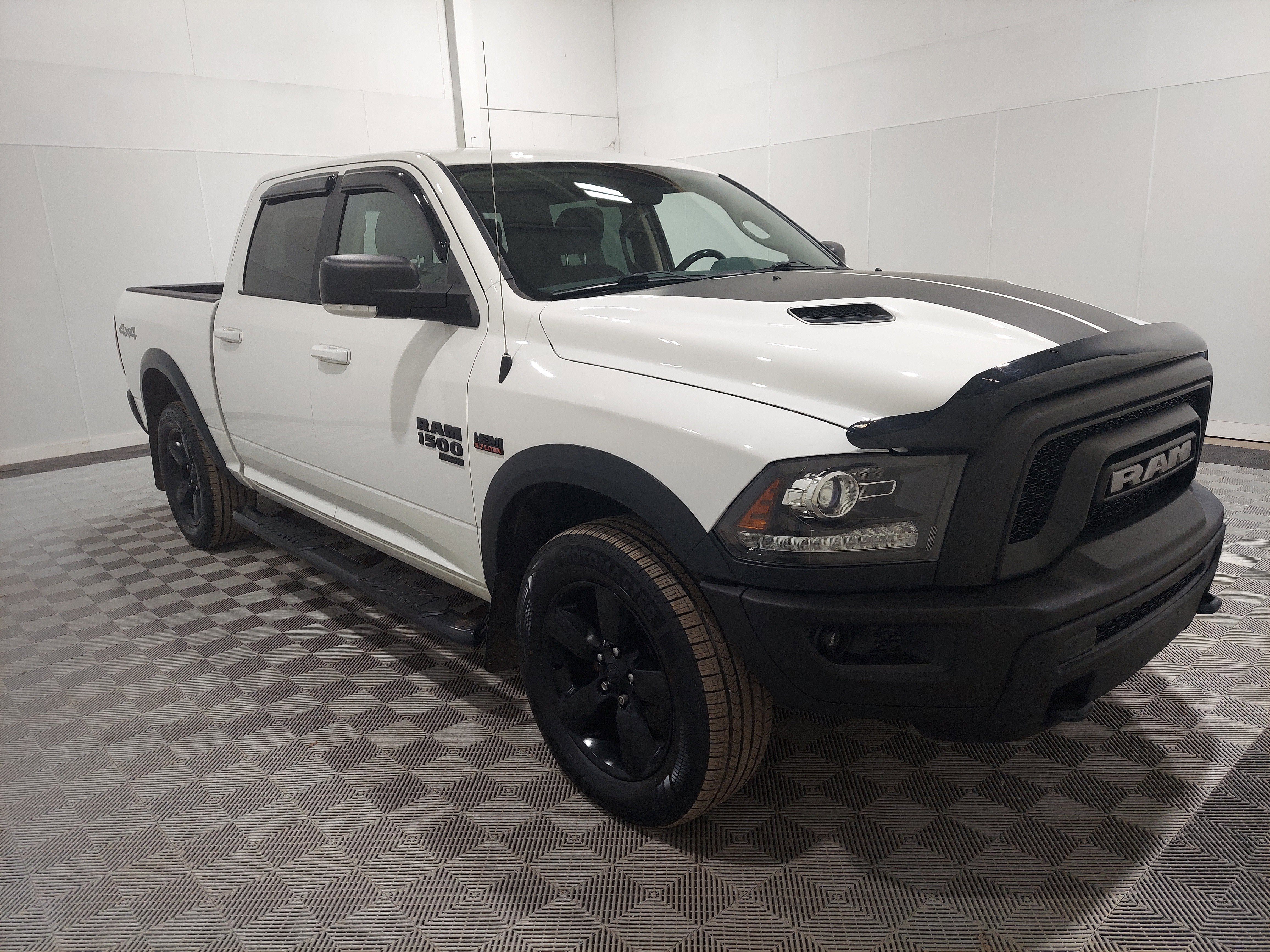 Used 2019 RAM 1500 Classic Warlock AWD/4WD image 4