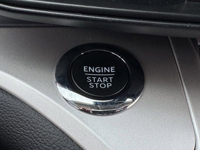 Used 2024 Ford Explorer XLT image 23