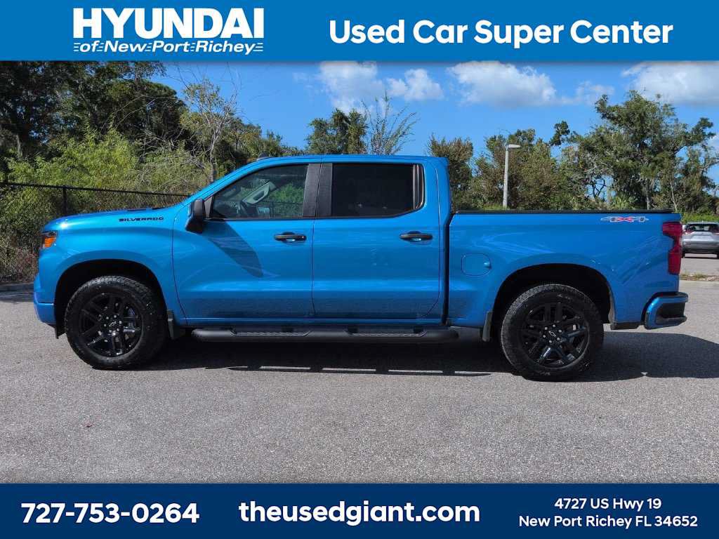 Used 2026 Chevrolet Silverado 1500 Custom w/ Turbomax Blackout Package AWD/4WD image 2