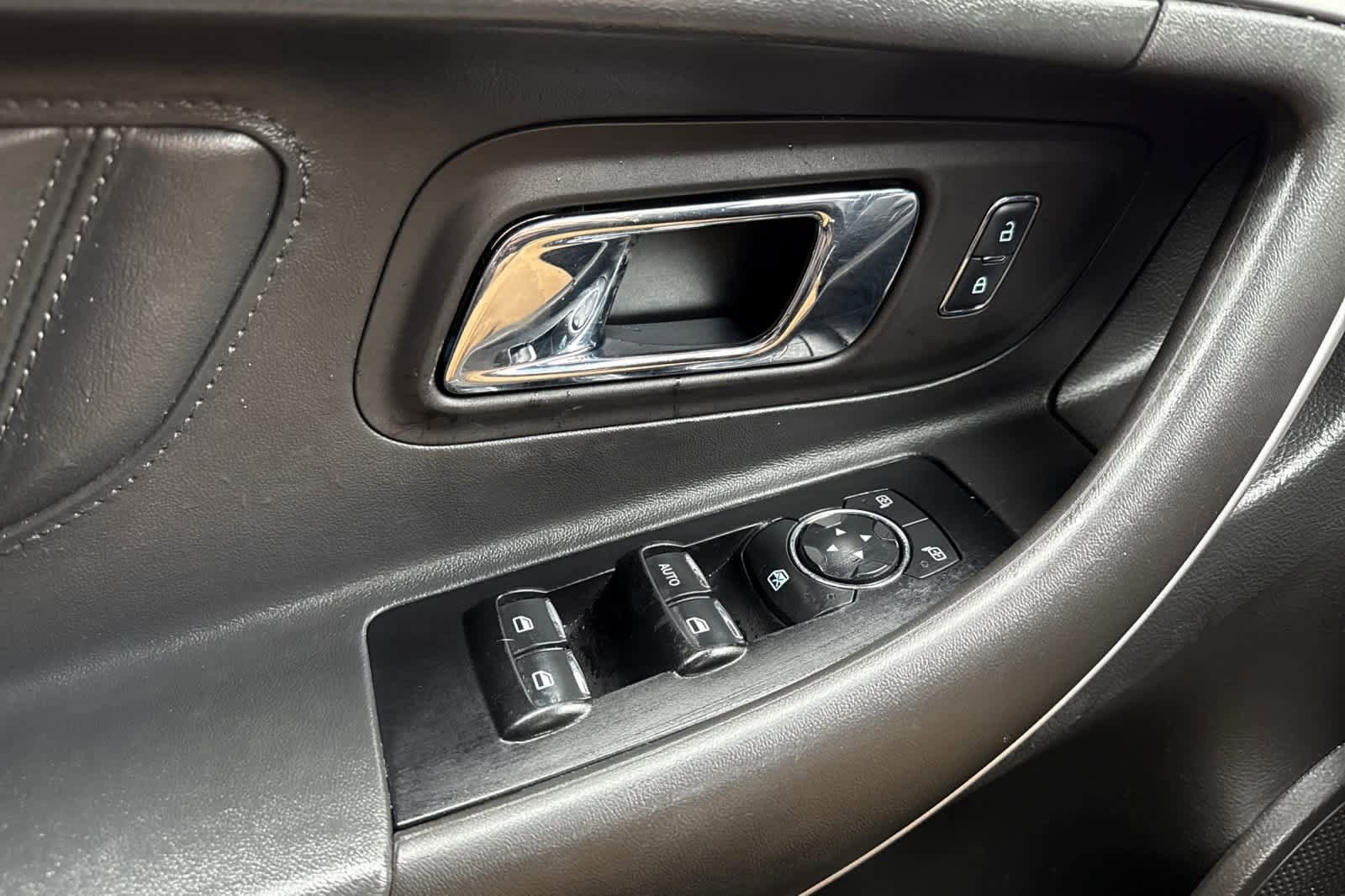 Used 2017 Ford Taurus SEL w/ Equipment Group 201A image 11