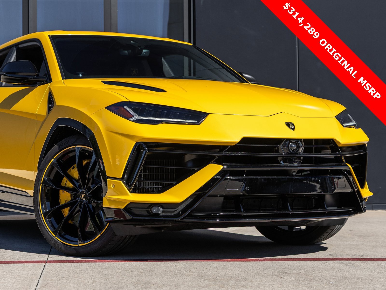 Used 2023 Lamborghini Urus S image 5