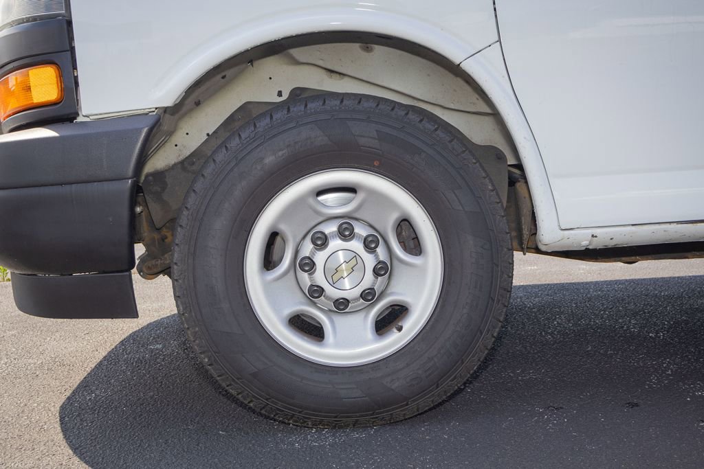 Used 2022 Chevrolet Express 2500 Extended w/ Driver Convenience Package RWD image 8