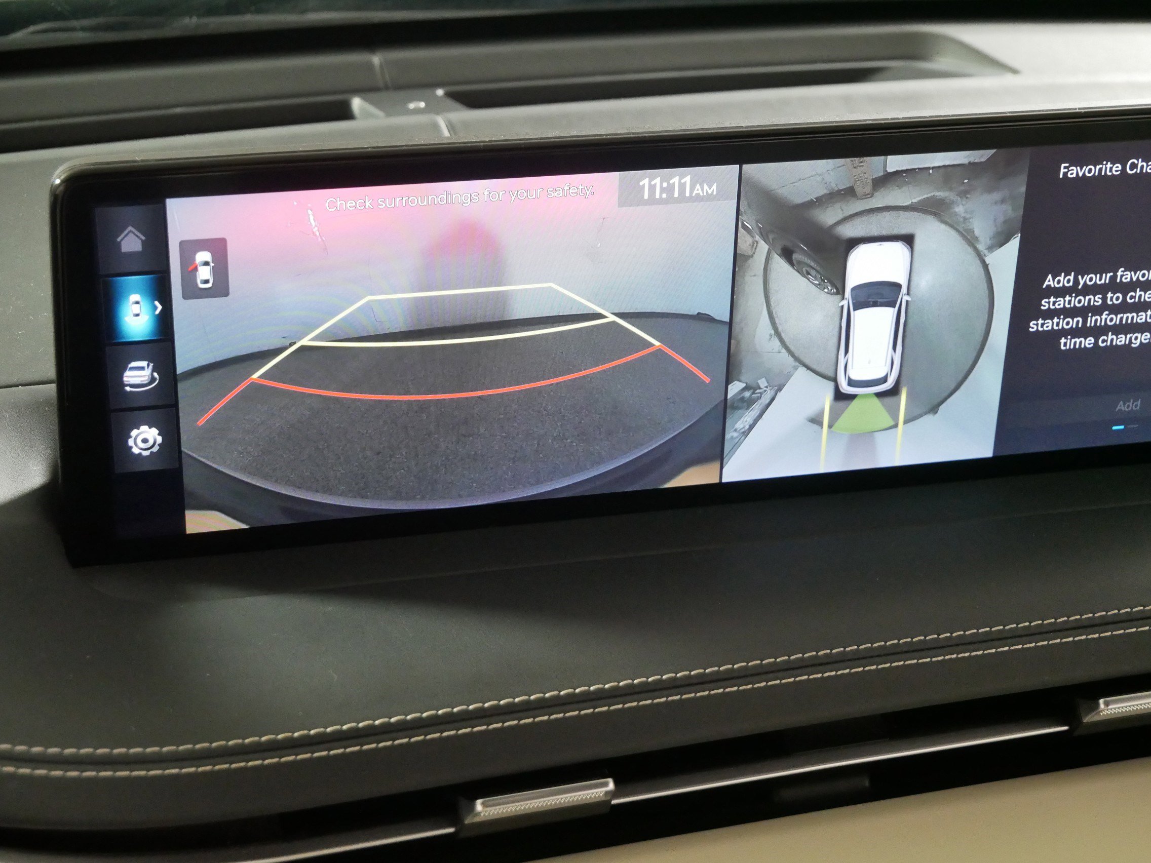 Certified 2025 Genesis Electrified GV70 Advanced w/ Prestige Package image 33