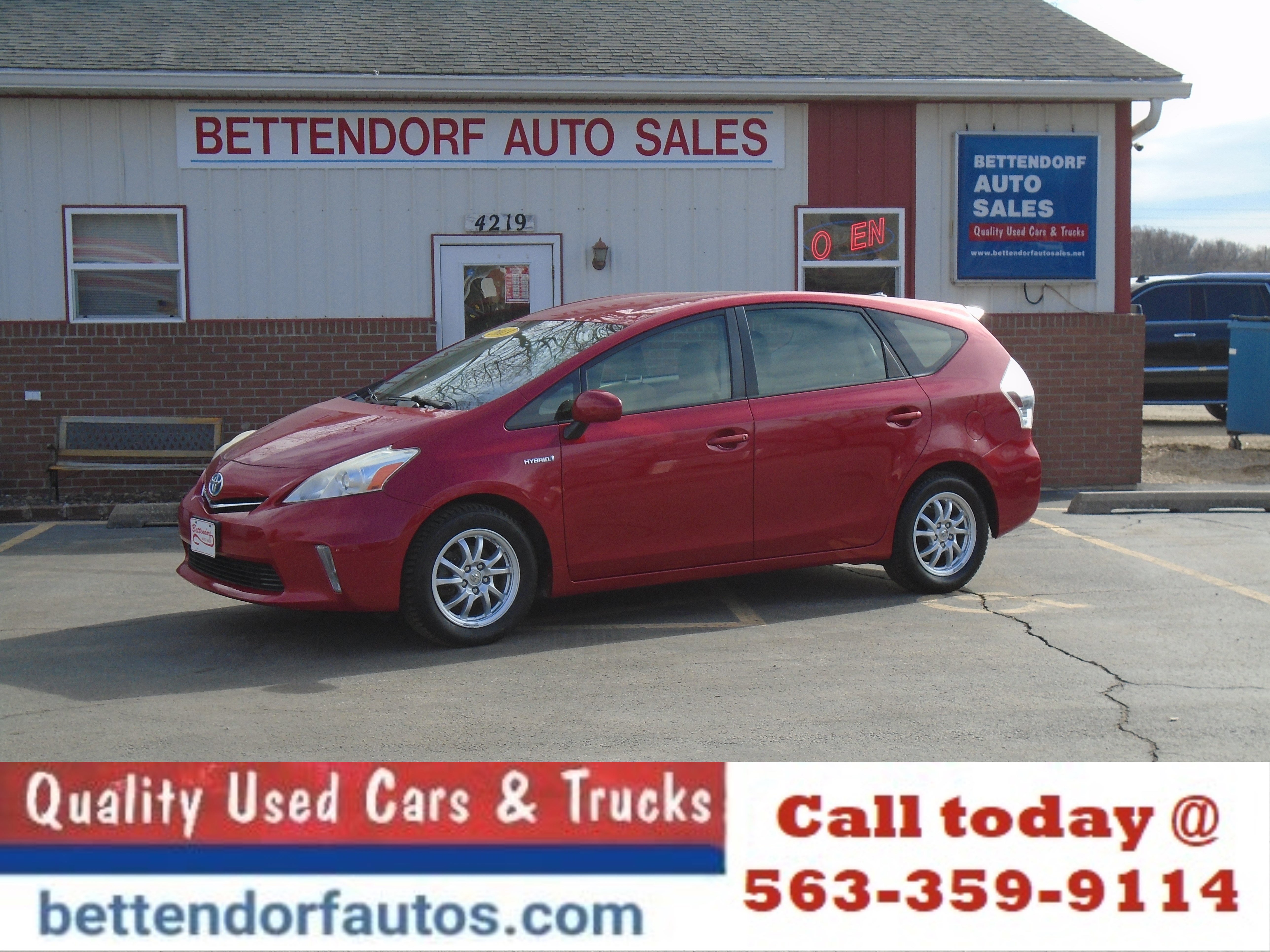 Used 2013 Toyota Prius V Three FWD image 2