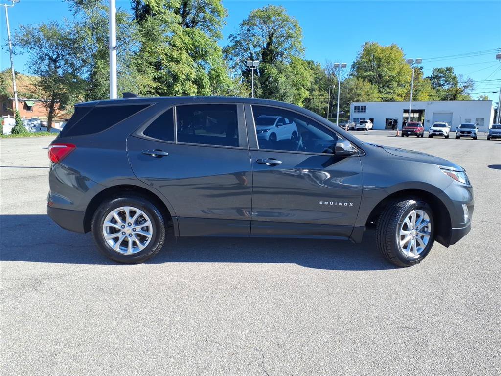 Certified 2021 Chevrolet Equinox LS w/ LS Convenience Package FWD image 3