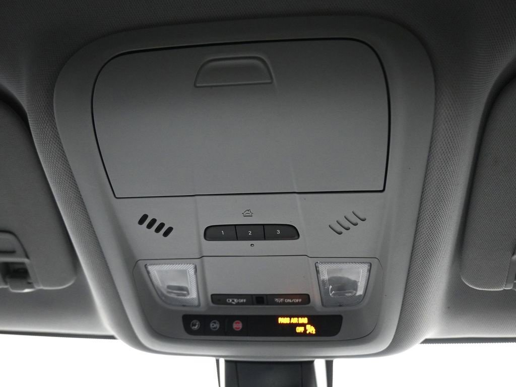 Used 2022 Chevrolet Blazer LT image 23