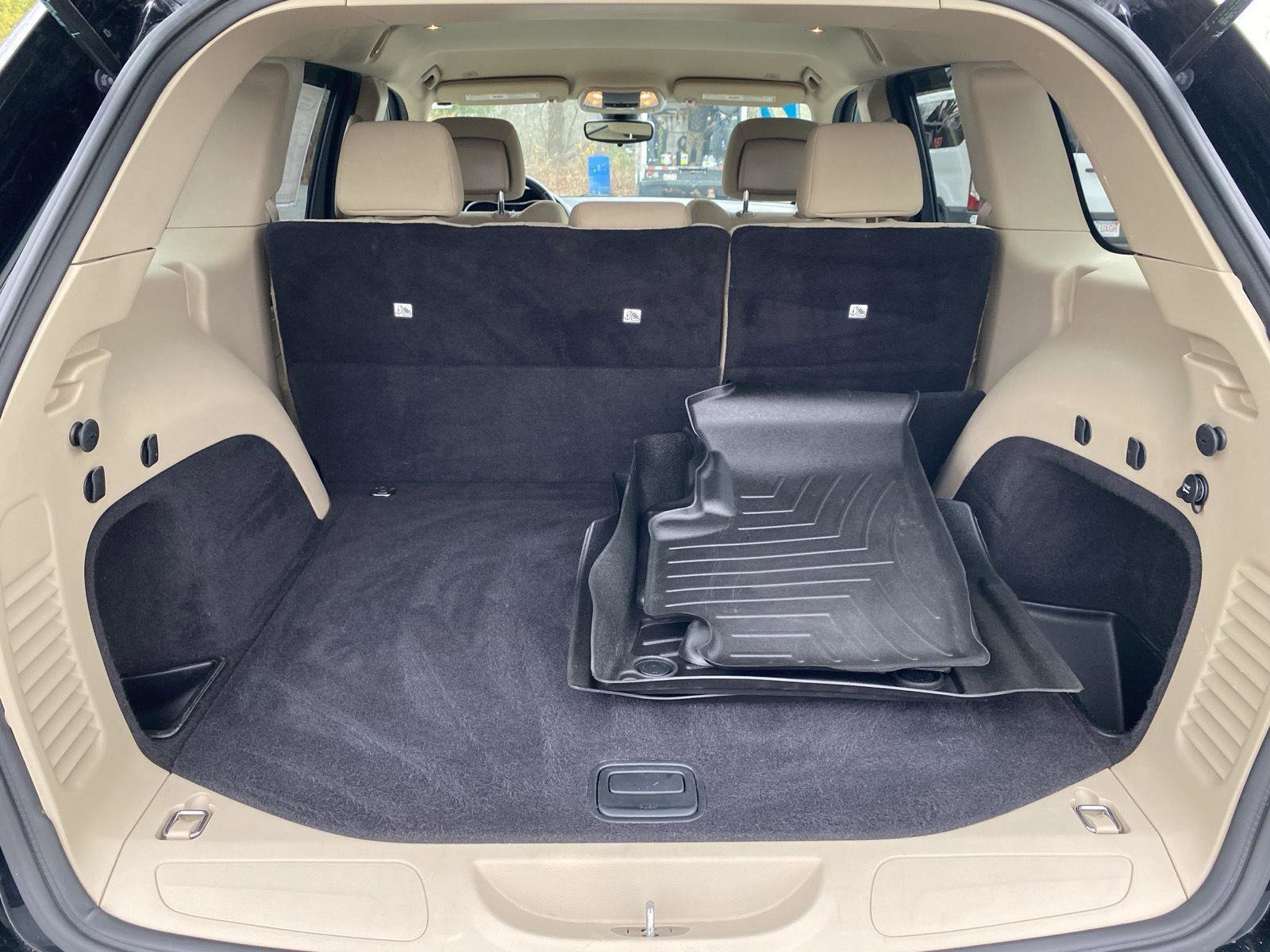 Used 2017 Jeep Grand Cherokee Laredo image 15