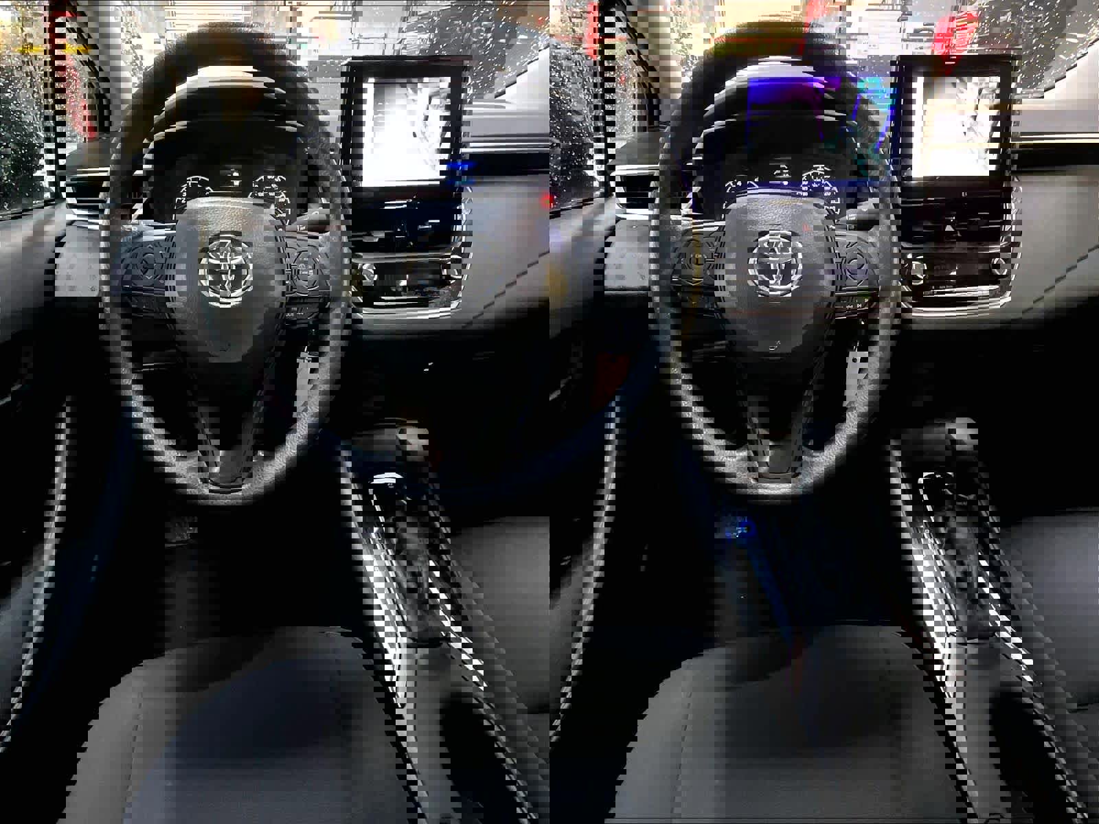 Used 2025 Toyota Corolla LE image 17