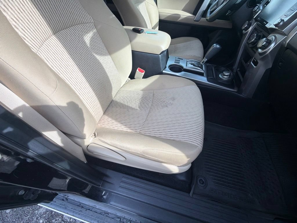 Used 2022 Toyota 4Runner SR5 AWD/4WD image 39