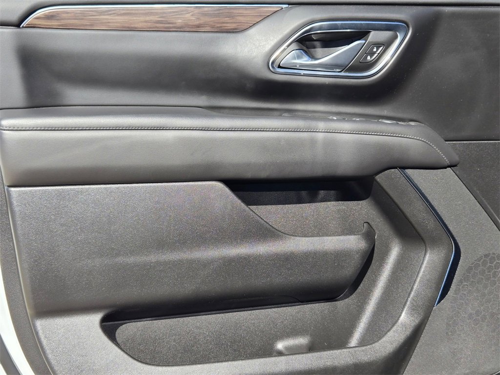 Used 2023 Chevrolet Suburban LS image 11