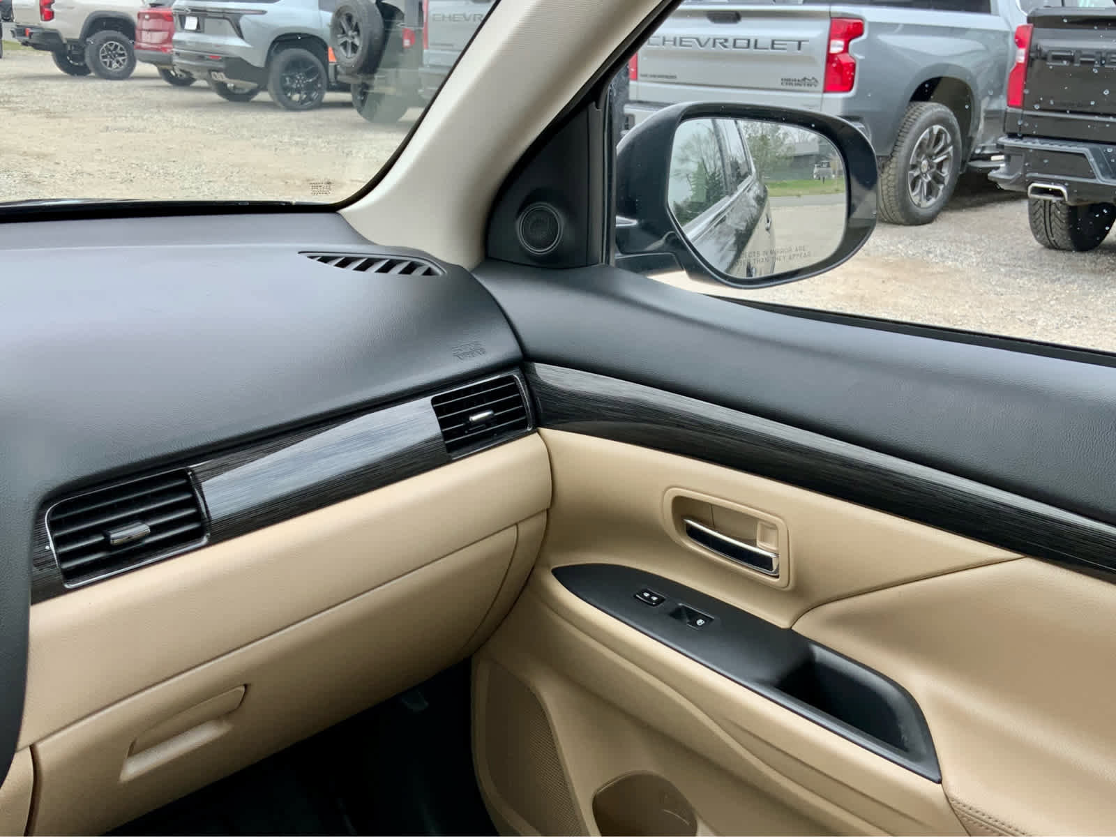 Used 2018 Mitsubishi Outlander SEL AWD/4WD image 34