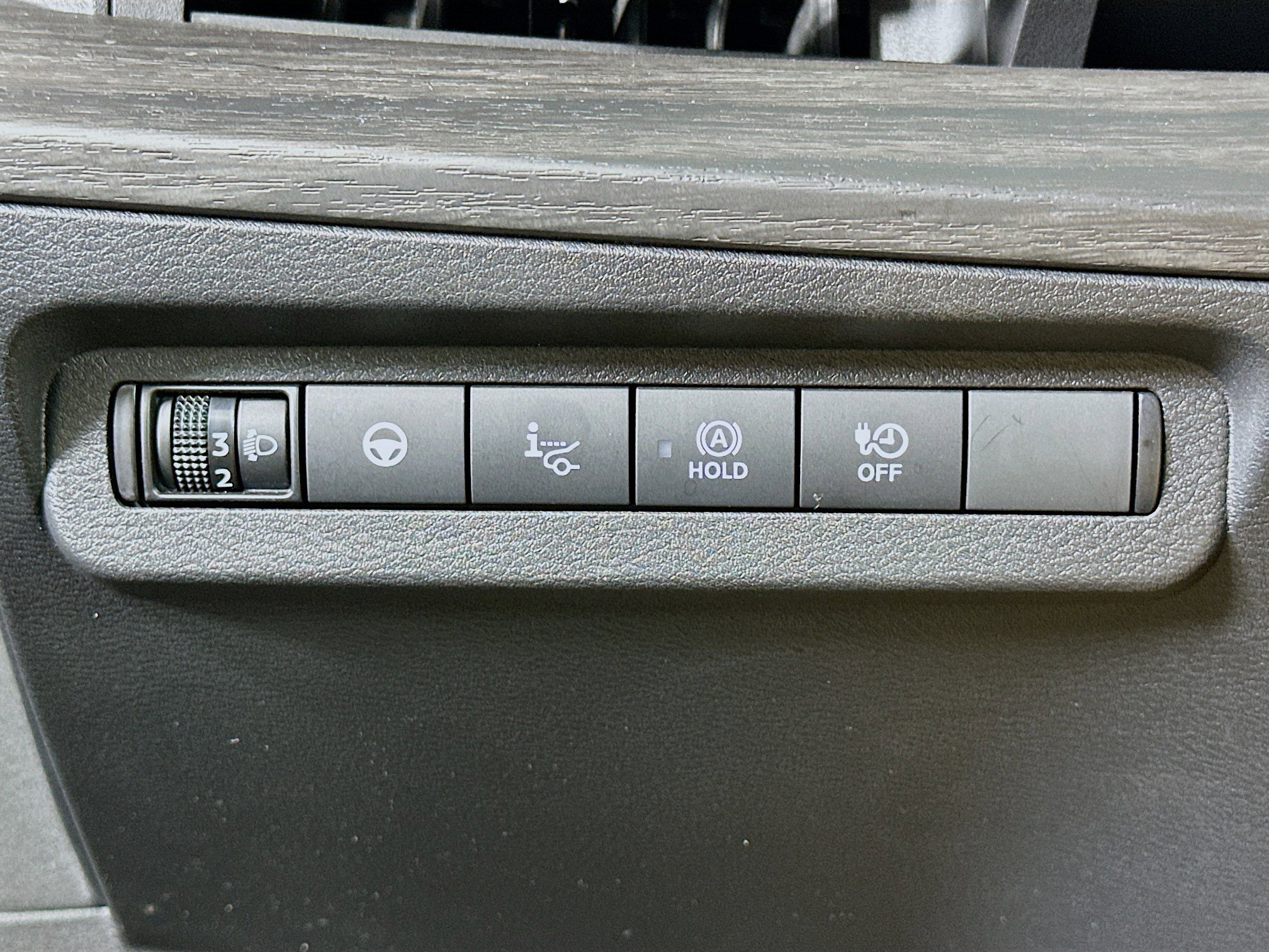 Used 2023 Nissan Ariya FWD image 17