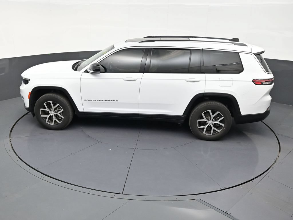 Used 2023 Jeep Grand Cherokee L Limited w/ Luxury Tech Group II AWD/4WD image 13