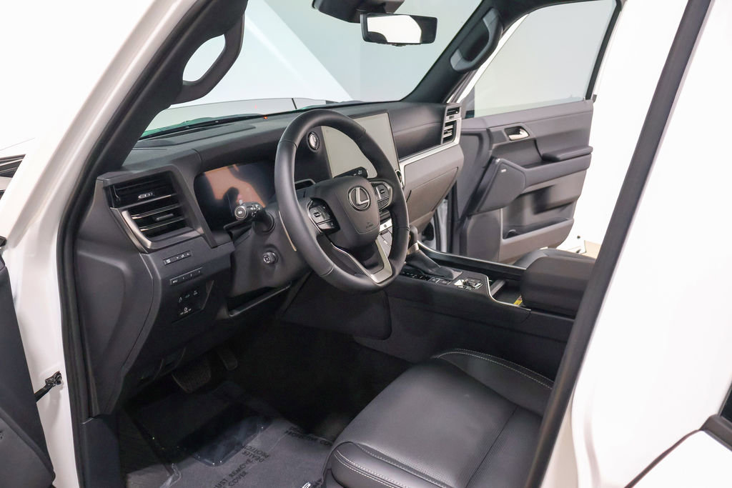 Used 2026 Lexus GX 550 w/ Accessory Package (2T) AWD/4WD image 19