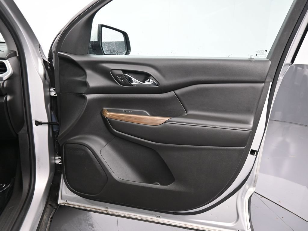 Used 2017 GMC Acadia SLE image 40