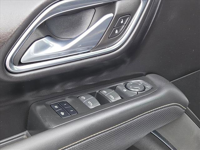 Used 2023 GMC Yukon XL SLT image 19