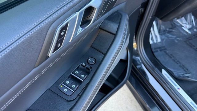 Used 2023 BMW X6 M50i w/ Executive Package image 48